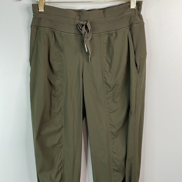 Lululemon Dance Studio Jogger 29" Dark Olive First Release Swift Fabric 6 *As Is - Picture 3 of 9